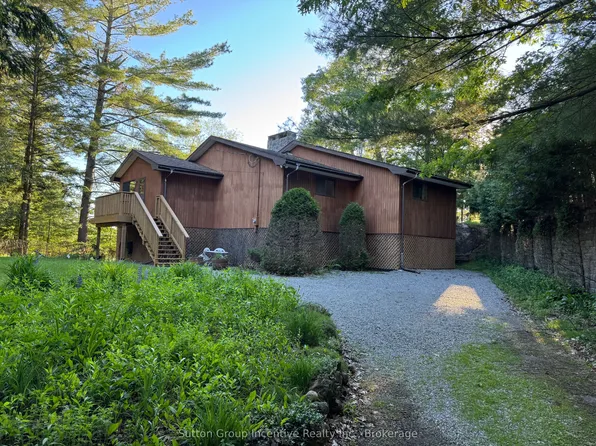 1017 Goldfinch Ct, Gravenhurst, ON P0E 1G0