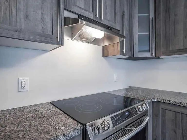 213 Sedgewood St — Photo 7