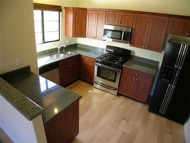 Kitchen (Unit A)