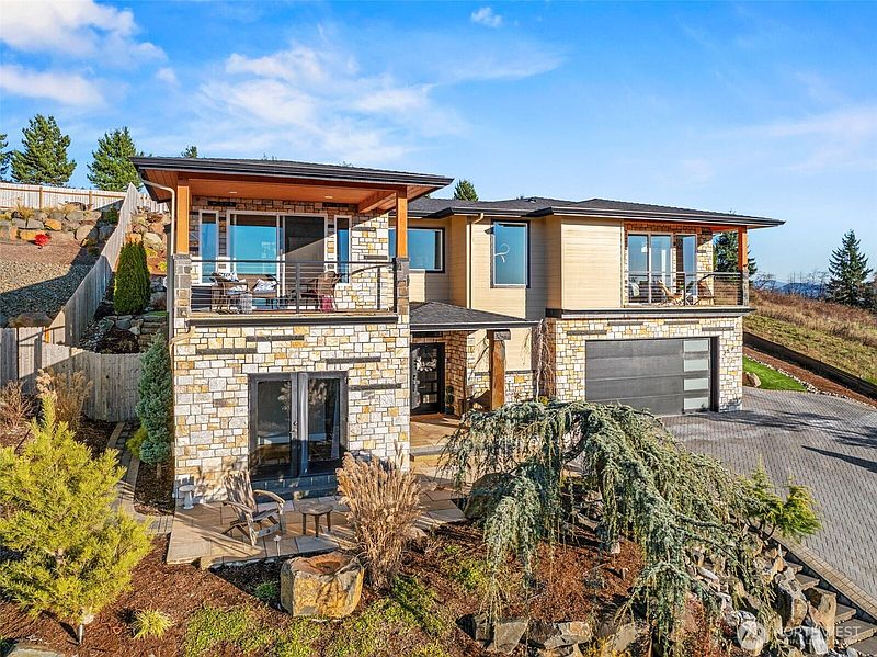 2nd image of 257 Curtis Drive