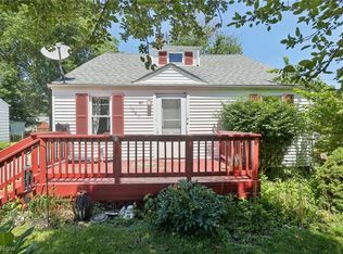 1047 Quentin Rd, Eastlake, OH 44095