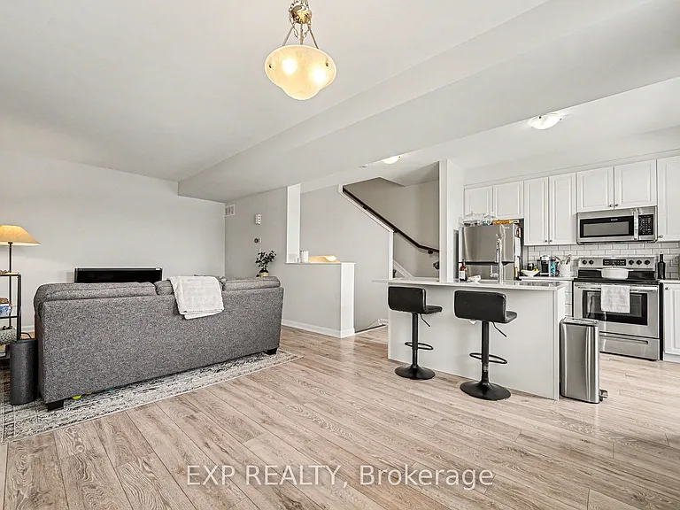 108 Teelin Cir — Photo 8