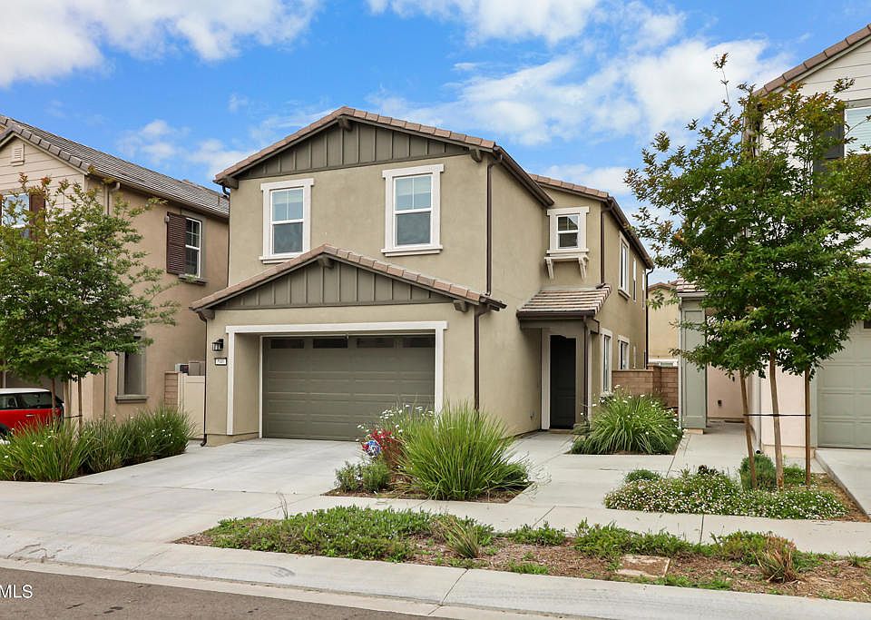 1st image of 546 Olinda Way