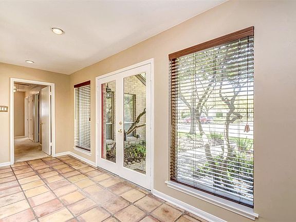 4th image of 11302 Ella Lee Ln