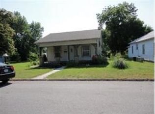 828 Prospect St, Webb City, MO 64870