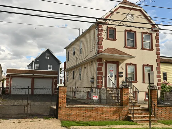 560 Forest St Floor 2, Kearny, NJ 07032