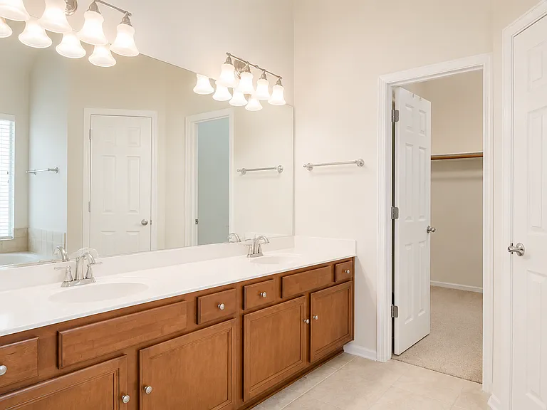 15832 Coyote Hill Dr — Photo 13