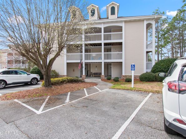 3350 Club Villas Dr #203