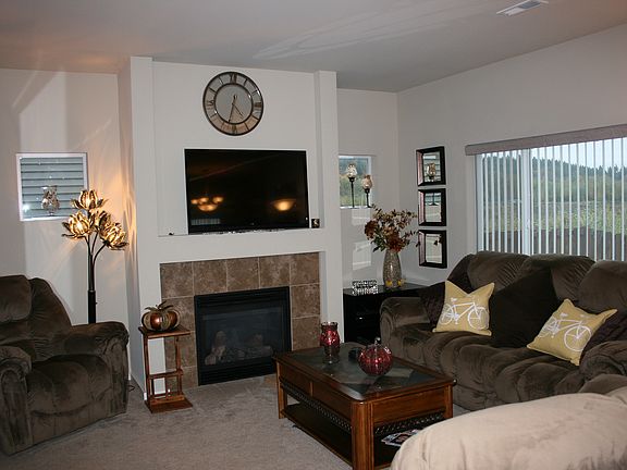 5th image of 1268 42nd St NE