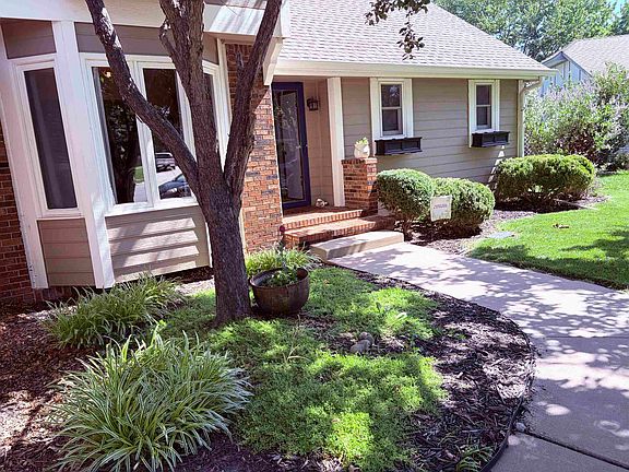 3rd image of 4610 N Farmstead Ct