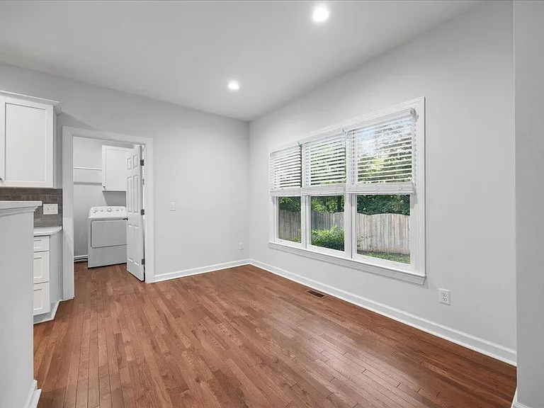 4616 Thendara Way — Photo 10
