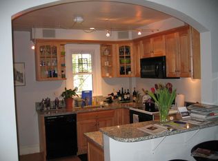 6208 Macarthur Blvd, Bethesda, MD 20816