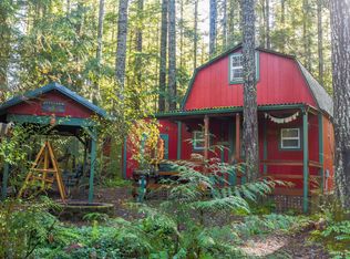 190 N Mount Washington Dr, Hoodsport, WA 98548