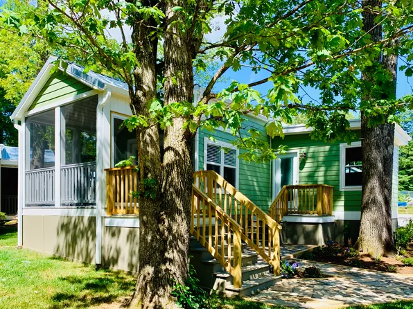 Zion Plan, The Hamlet