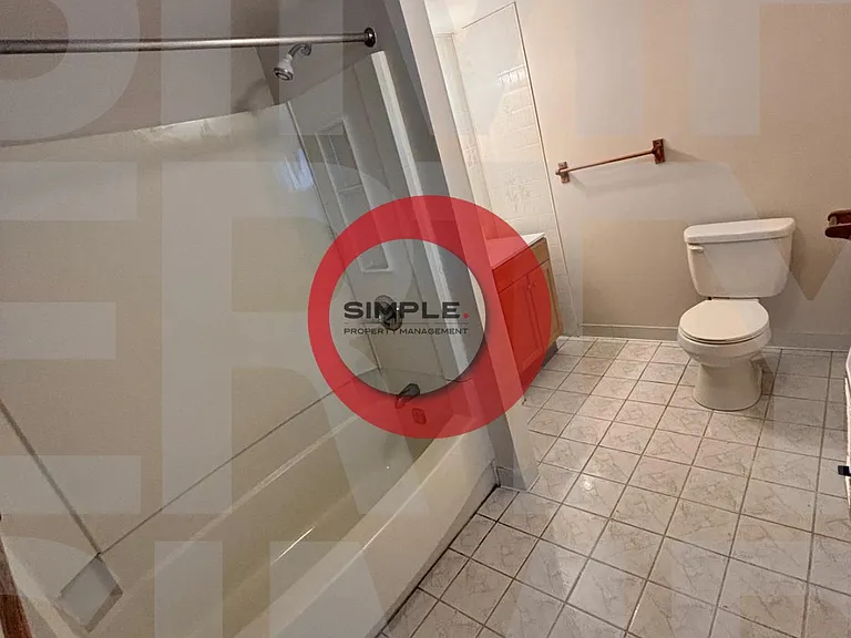 167 W Windsor St #907 — Photo 2