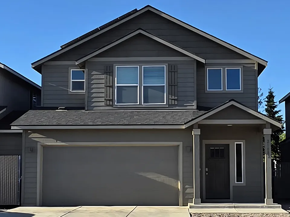 21082 NE Gracie Ln