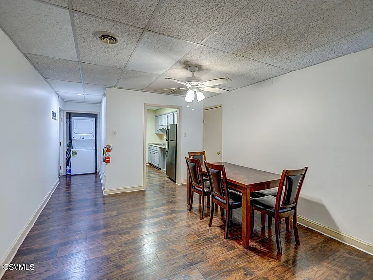 105 W Main St #3RDFLAPT2 — Photo 9