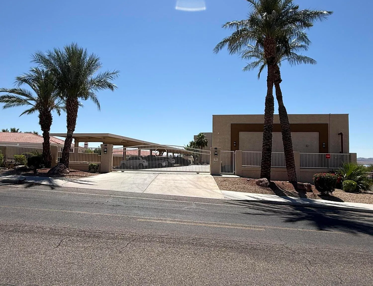 2 bed, 2.0 bath, 1484 sqft, $2,500 — Photo 2