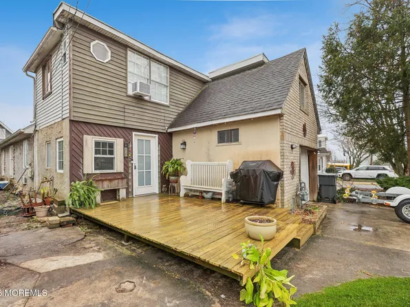 36 Gladney Avenue, Toms River, NJ 08753