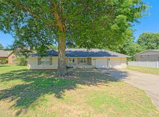 985 N Hampton Rd, Harrah, OK 73045