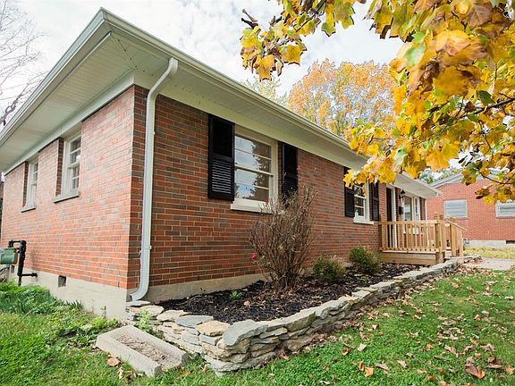 3rd image of 338 Wickland Ct