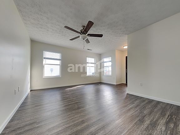 4th image of 918 Arthur St