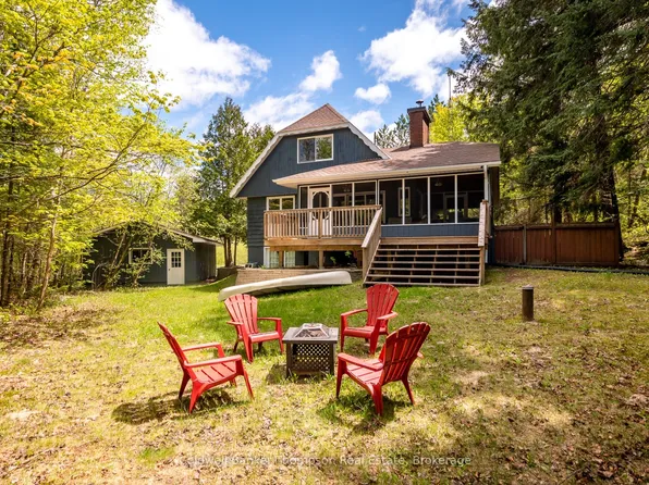 215 Ena Dr, Huntsville, ON P1H 2J4