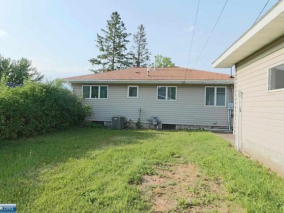 5th image of 202 Elmwood Rd