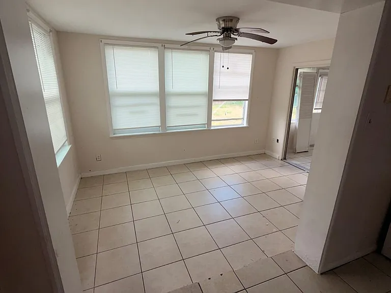 22138 Belinda Ave — Photo 10