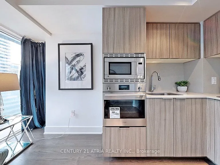 955 Bay St #1505 — Photo 7
