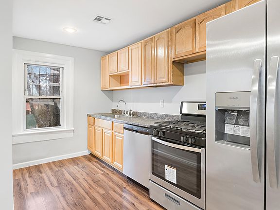 5th image of 72 McAdoo Ave #2