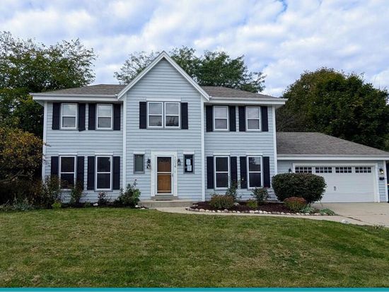 1014 Cottonwood COURT, West Bend, WI 53095
