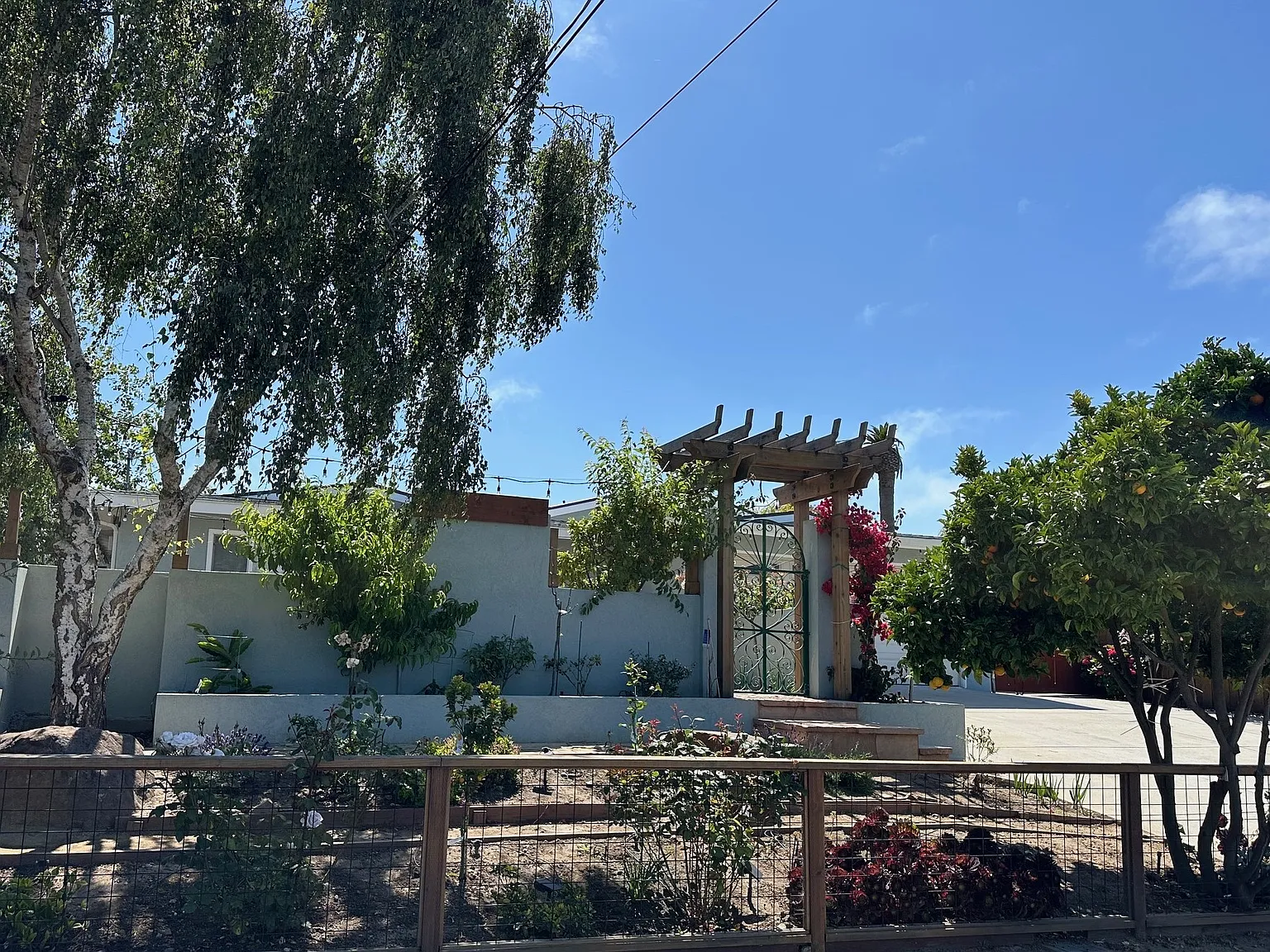2114 Derby Ave — Photo 1
