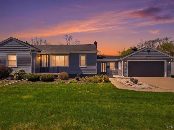 28781 Palomino Dr, Warren, MI 48093