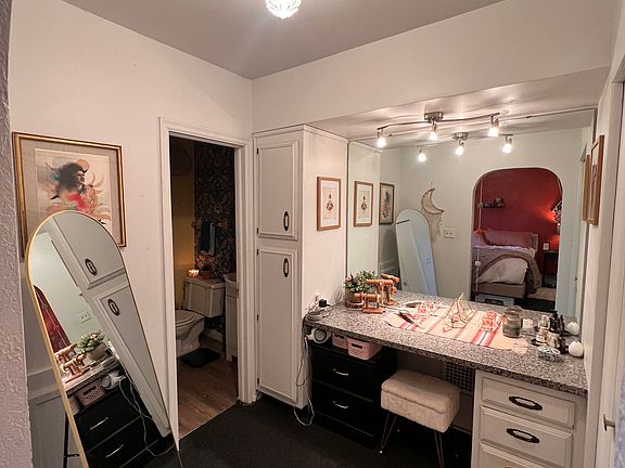 bedroom dressing area