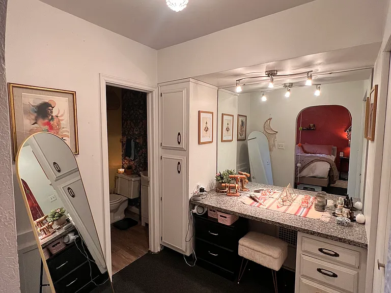 bedroom dressing area