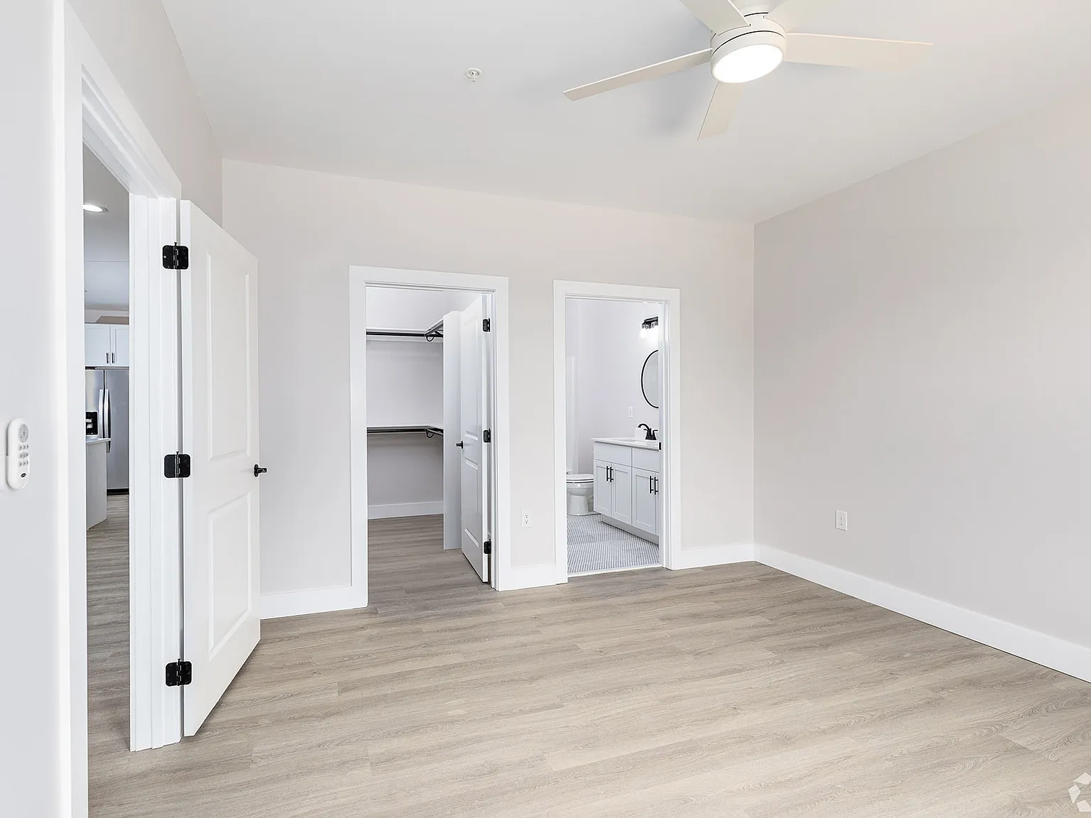 Town Center Apartments - 1403 — Photo 4