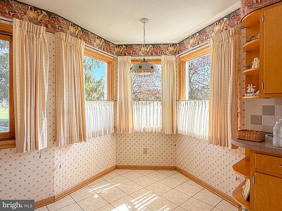 5th image of 1771 Upper Snake Spring Rd