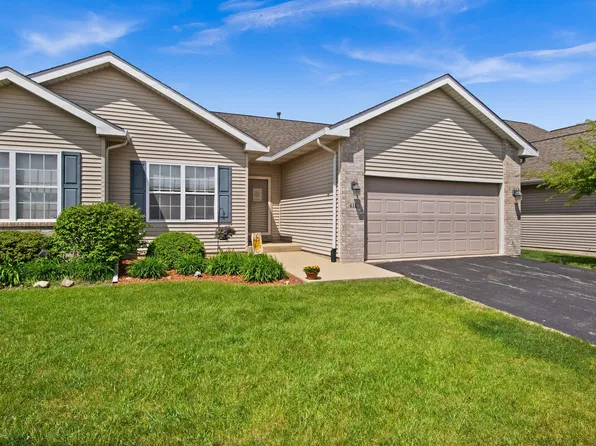 411 Anjali Ct, Sycamore, IL 60178