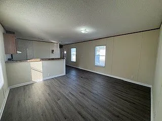 3 bed, 2.0 bath, 1120 sqft, $850 — Photo 2