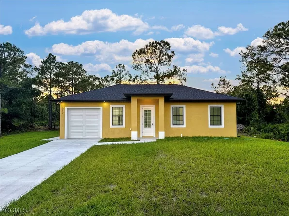 1717 Williams Ave, Lehigh Acres, FL 33972