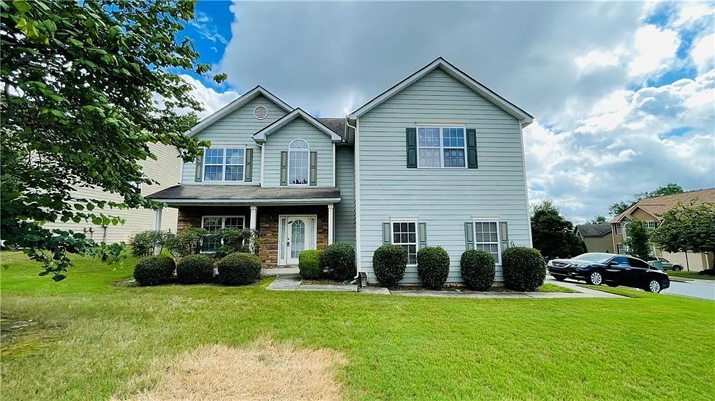 4 bed, 2.5 bath, 2410 sqft, $2,700 — Photo 1