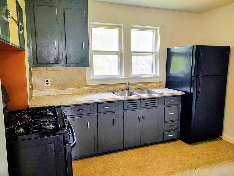 402 Vine St #1/2 — Photo 11