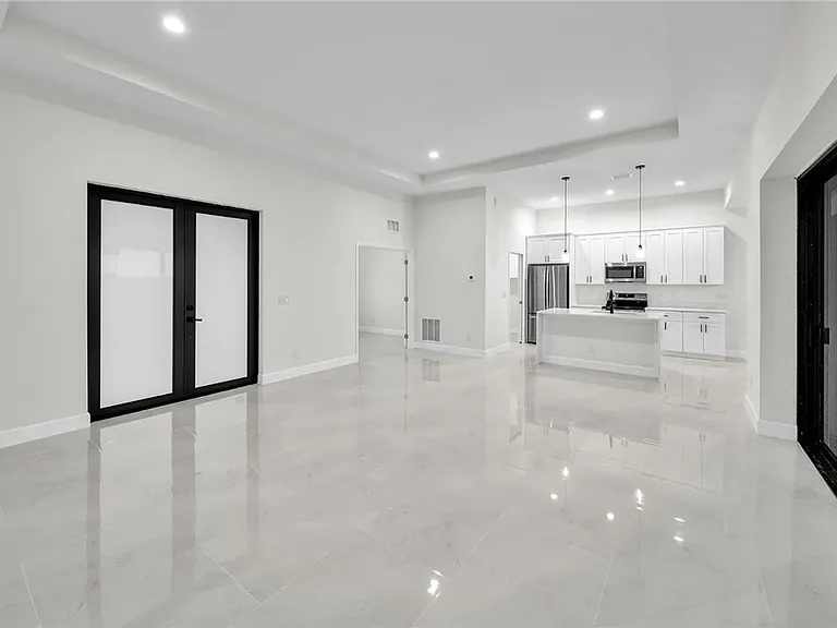 16229 Cape Horn Blvd — Photo 3
