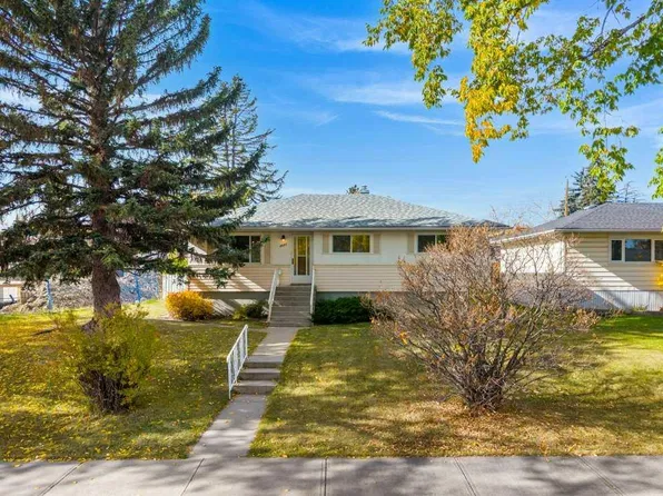 5607 E Buckthorn Rd NW, Calgary, AB T2K 2Y6