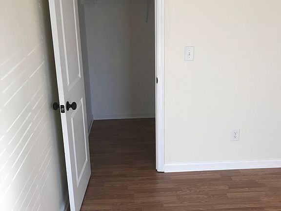 3rd image of 624 Gray Catbird Way