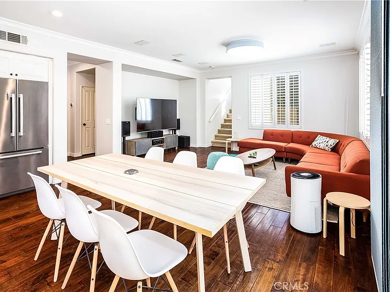 107 Waterman — Photo 2