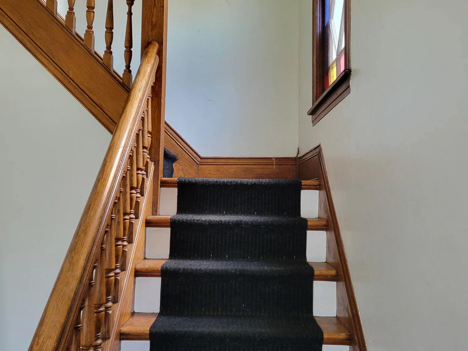 227 Whittier Ave — Photo 2