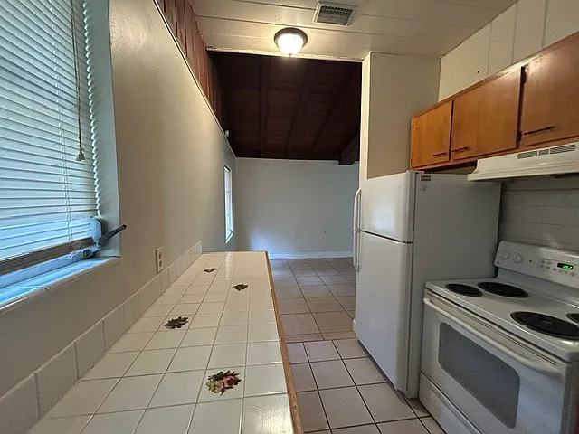 3 bed, 1190 sqft, $1,750 — Photo 4