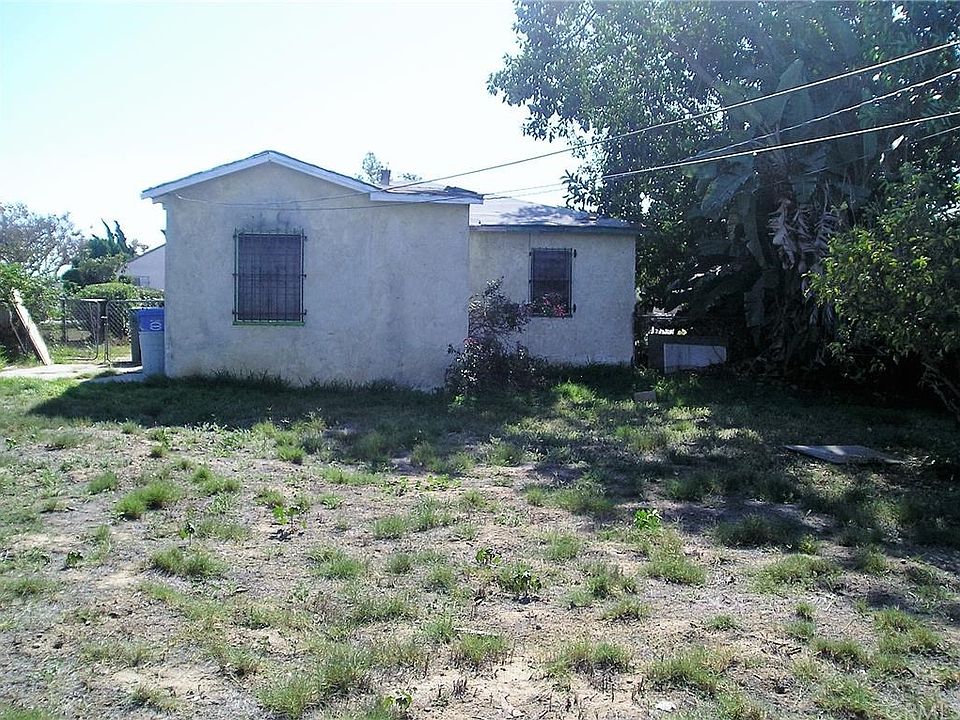 2nd image of 319 E 132nd St
